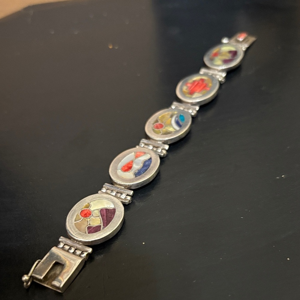 Sterling silver 925 bracelet with natural stone in mosaic design layout.